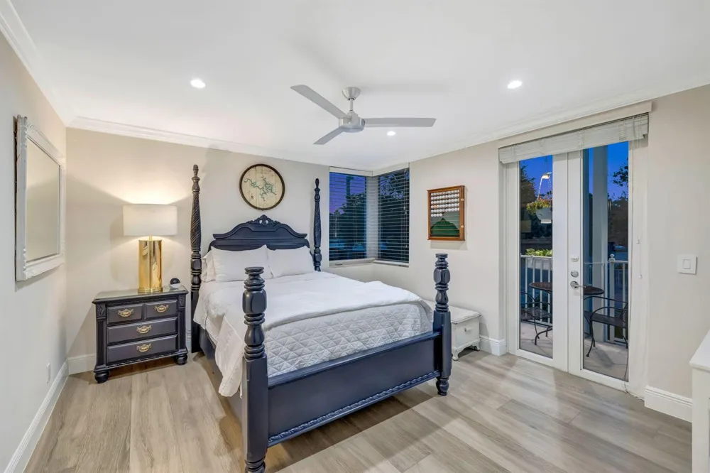 500 NE 17TH AVENUE Fort Lauderdale, FL 33301