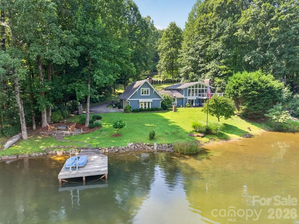 865 Haven Drive Saluda, NC 28773