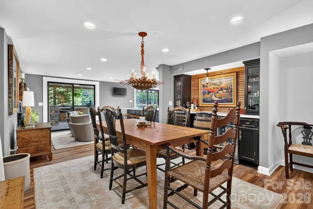 865 Haven Drive Saluda, NC 28773