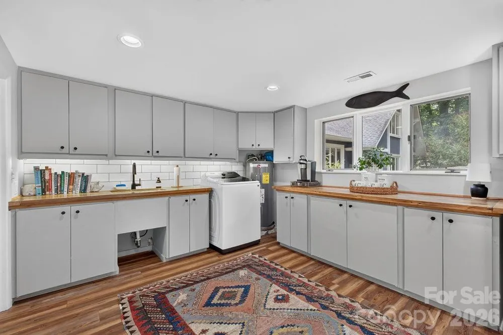 865 Haven Drive Saluda, NC 28773