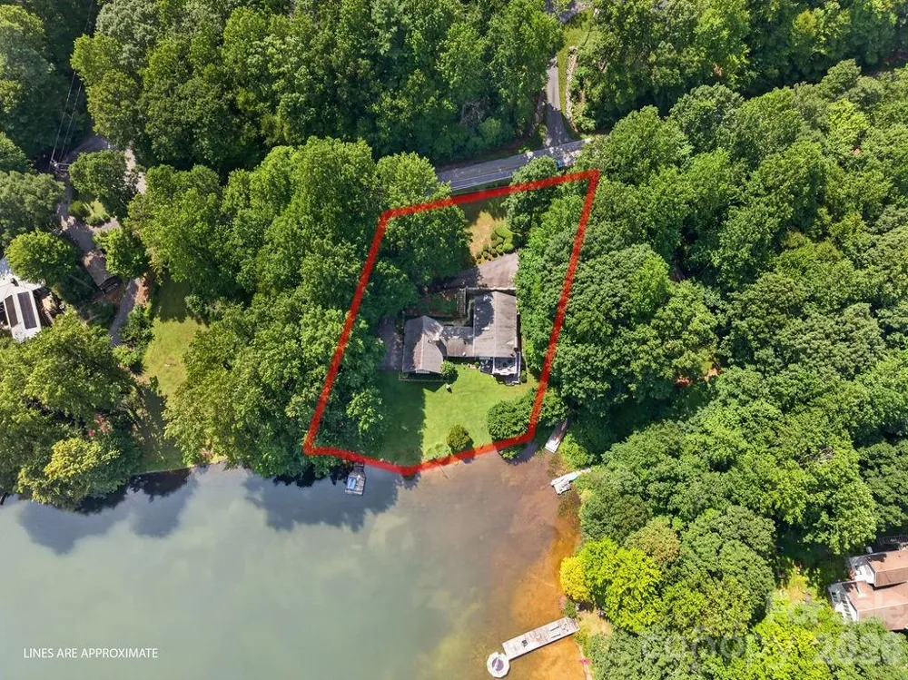 865 Haven Drive Saluda, NC 28773
