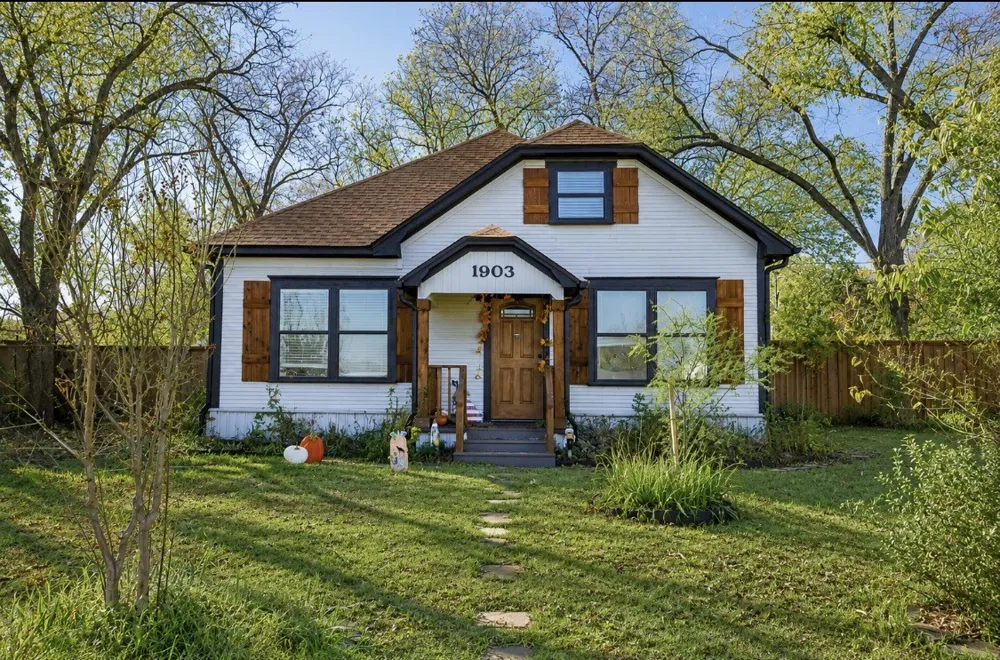 1903 Weaver Street Gainesville, TX 76240