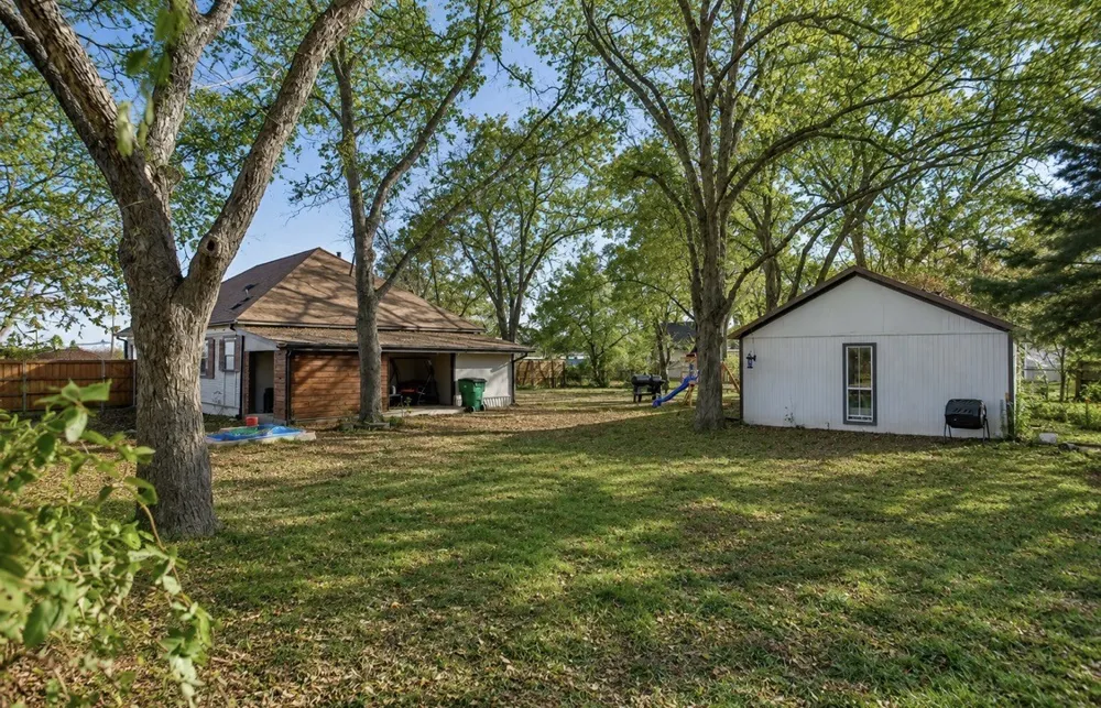 1903 Weaver Street Gainesville, TX 76240