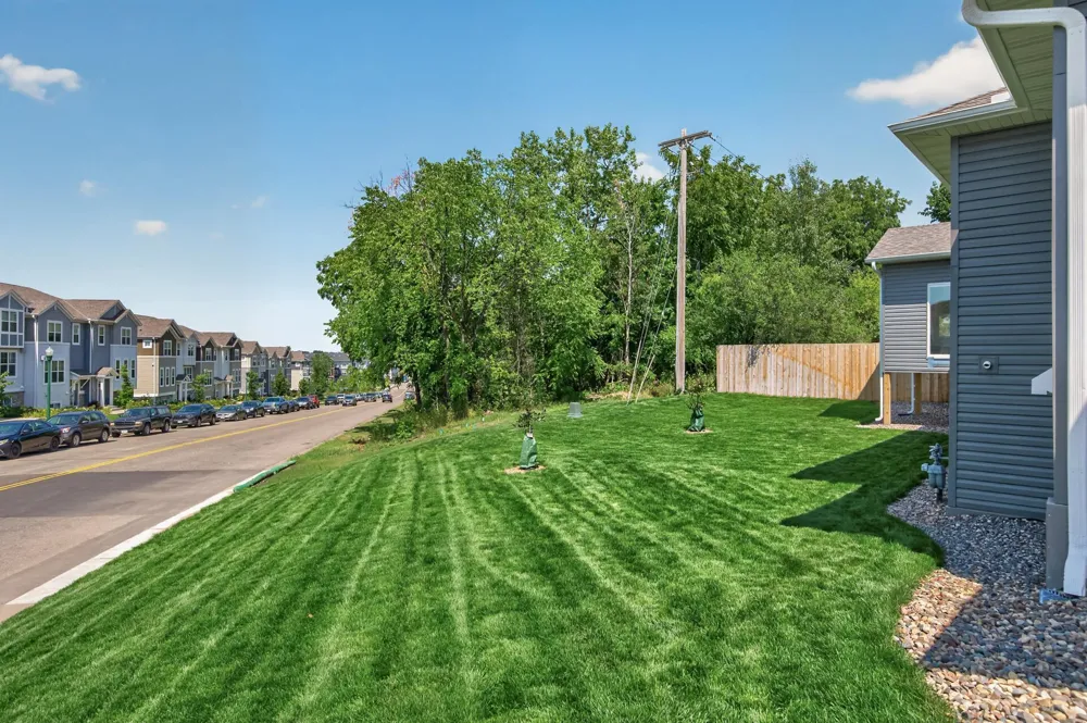 2353 7th Ave E North Saint Paul, MN 55109