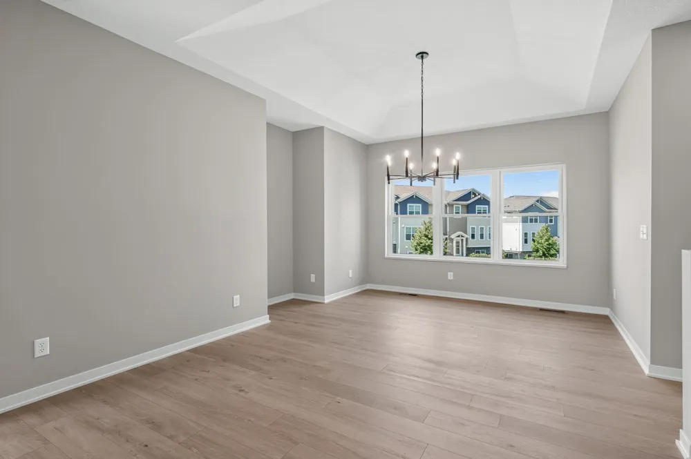 2353 7th Ave E North Saint Paul, MN 55109