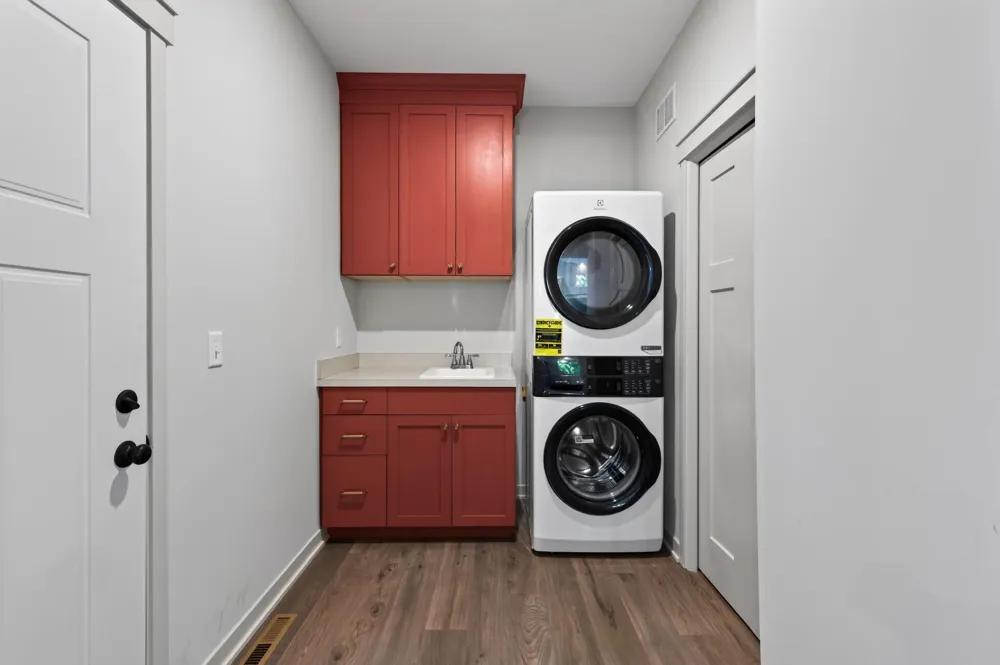 2357 7th Ave E North Saint Paul, MN 55109