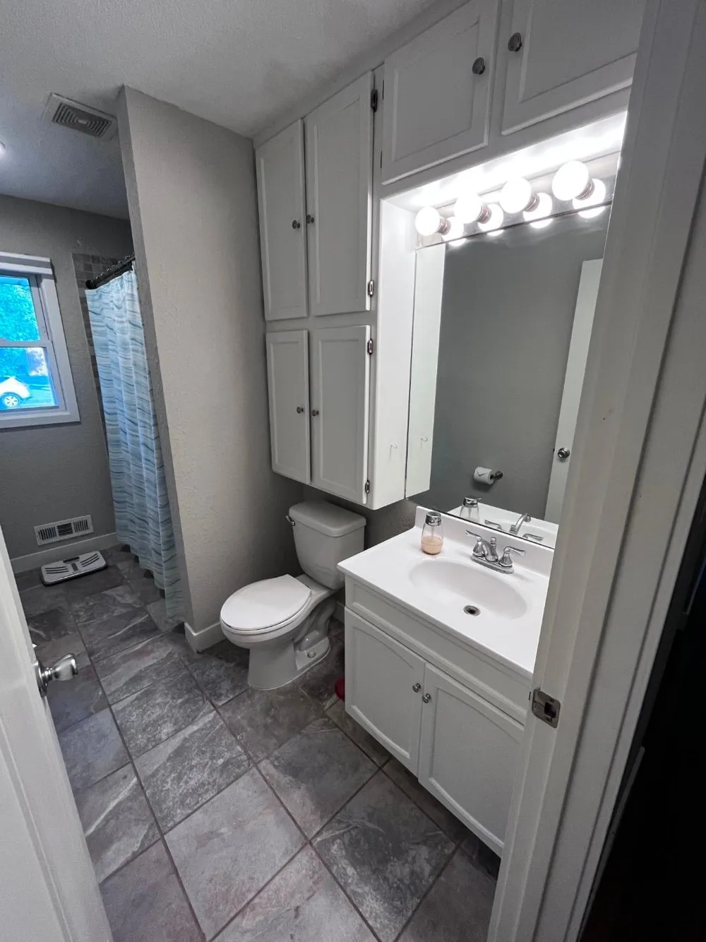 10361 Uplander Street NW Coon Rapids, MN 55433