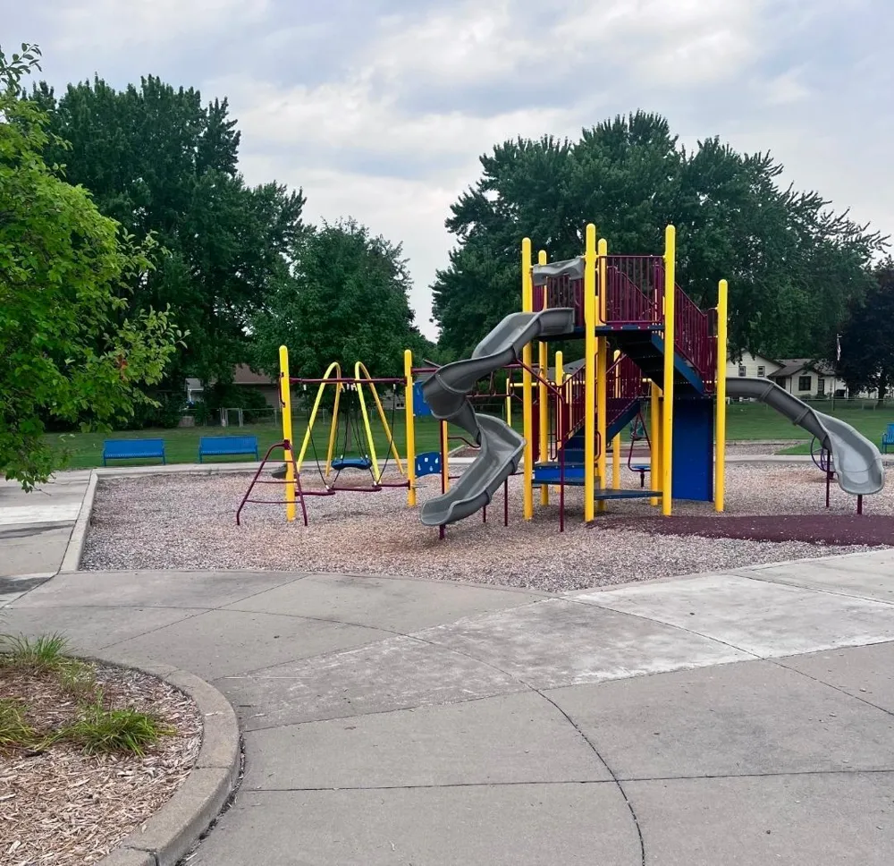 10361 Uplander Street NW Coon Rapids, MN 55433