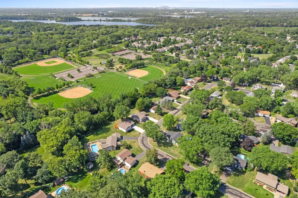 4212 Desoto Street Vadnais Heights, MN 55127