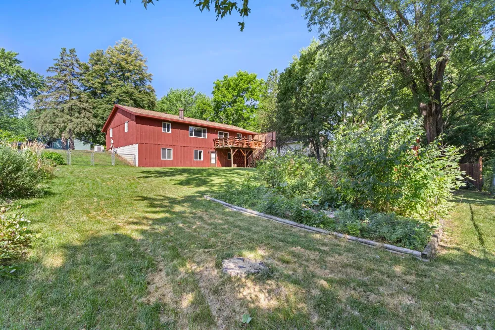 4212 Desoto Street Vadnais Heights, MN 55127