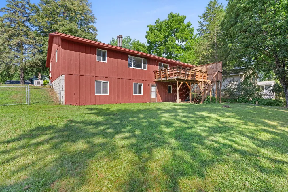 4212 Desoto Street Vadnais Heights, MN 55127