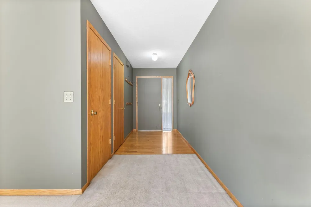 4212 Desoto Street Vadnais Heights, MN 55127