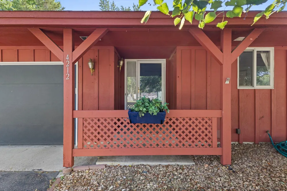 4212 Desoto Street Vadnais Heights, MN 55127