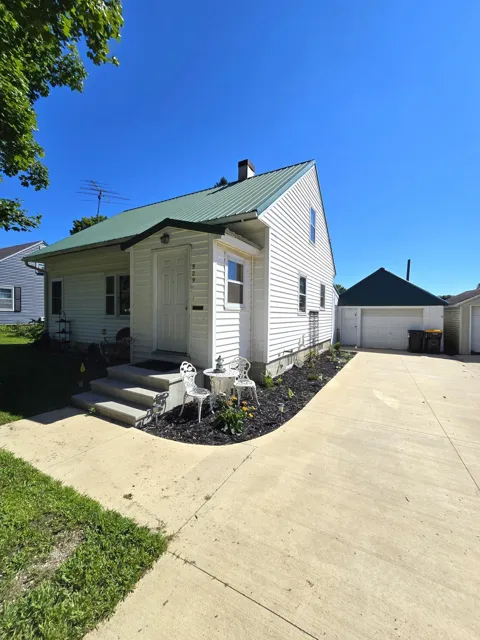 529 Section Avenue
