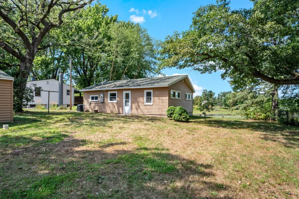8437 241st Avenue NE Stacy, MN 55079
