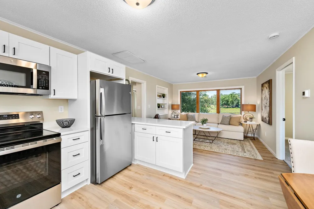 8437 241st Avenue NE Stacy, MN 55079