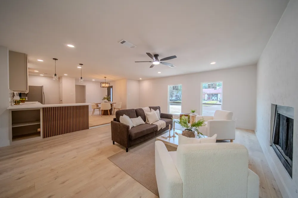 821 Lexington Drive Lancaster, TX 75134