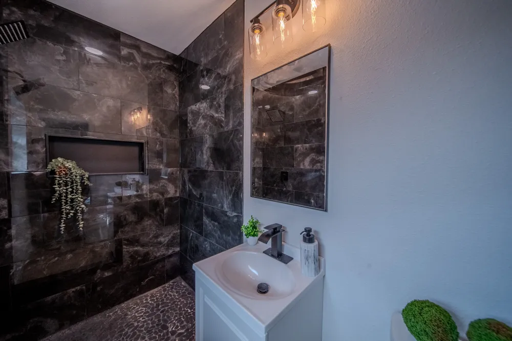 821 Lexington Drive Lancaster, TX 75134