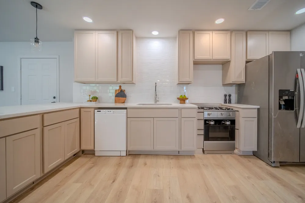 821 Lexington Drive Lancaster, TX 75134