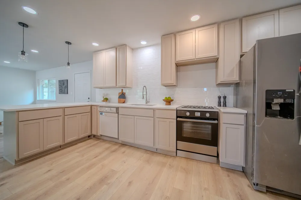 821 Lexington Drive Lancaster, TX 75134