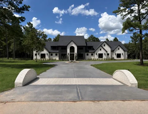 25088 Seguin Trail