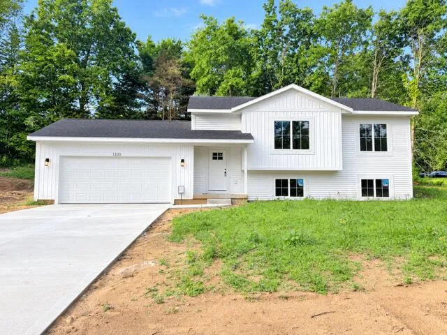 1330 Red Fox Court Allegan, MI 49010