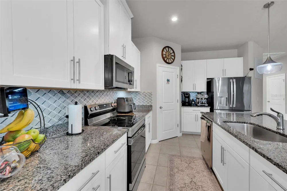 8792 PRAIRIE CREEK DRIVE New Port Richey, FL 34655