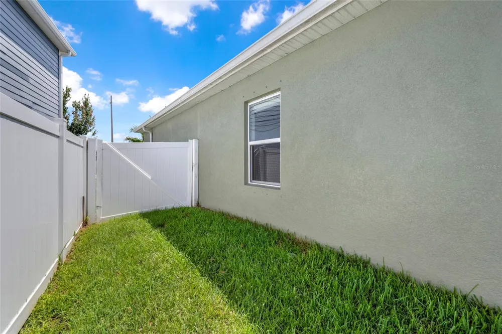 8792 PRAIRIE CREEK DRIVE New Port Richey, FL 34655