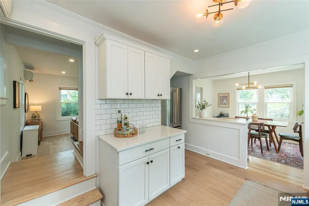 22 Euclid Place Montclair, NJ 07042