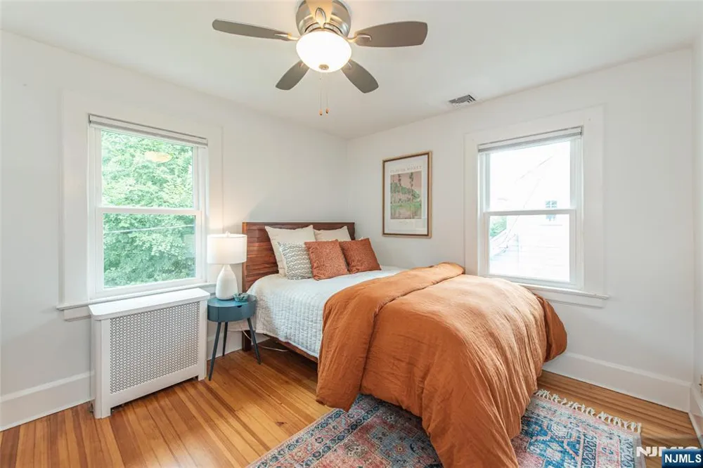 22 Euclid Place Montclair, NJ 07042