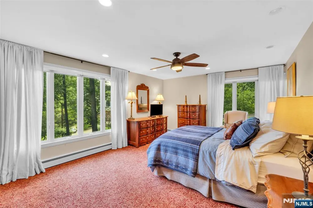 1 Driftway Street Roseland, NJ 07068