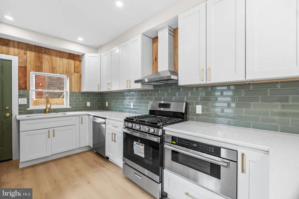 4259 SALMON STREET Philadelphia, PA 19137