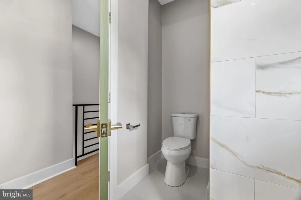 4259 SALMON STREET Philadelphia, PA 19137
