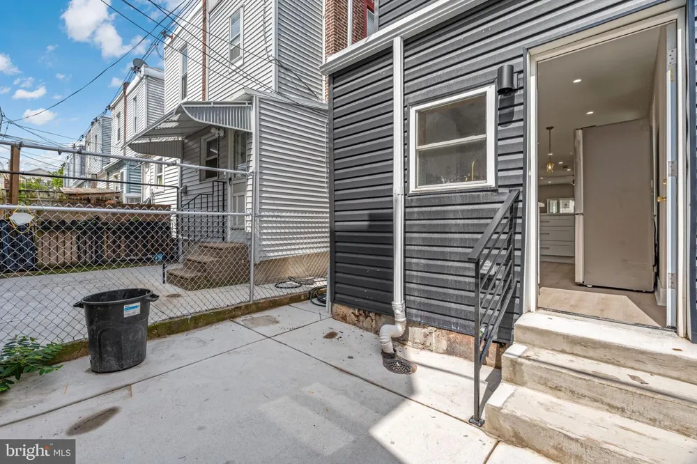 4259 SALMON STREET Philadelphia, PA 19137