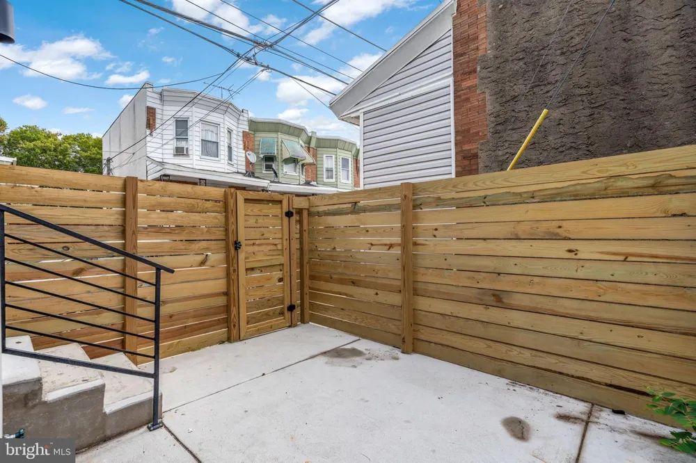 4259 SALMON STREET Philadelphia, PA 19137