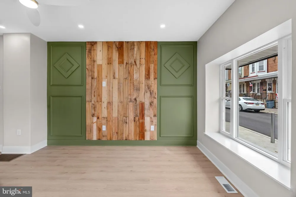 4259 SALMON STREET Philadelphia, PA 19137