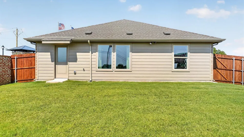 165 PINEHURST DRIVE Boyd, TX 76023