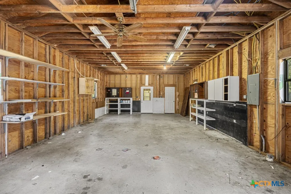 15375 FM 487 Thorndale, TX 76577