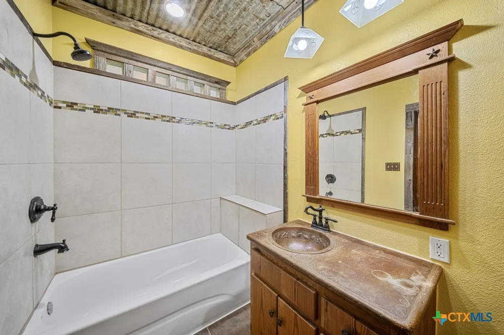15375 FM 487 Thorndale, TX 76577
