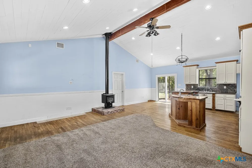 15375 FM 487 Thorndale, TX 76577