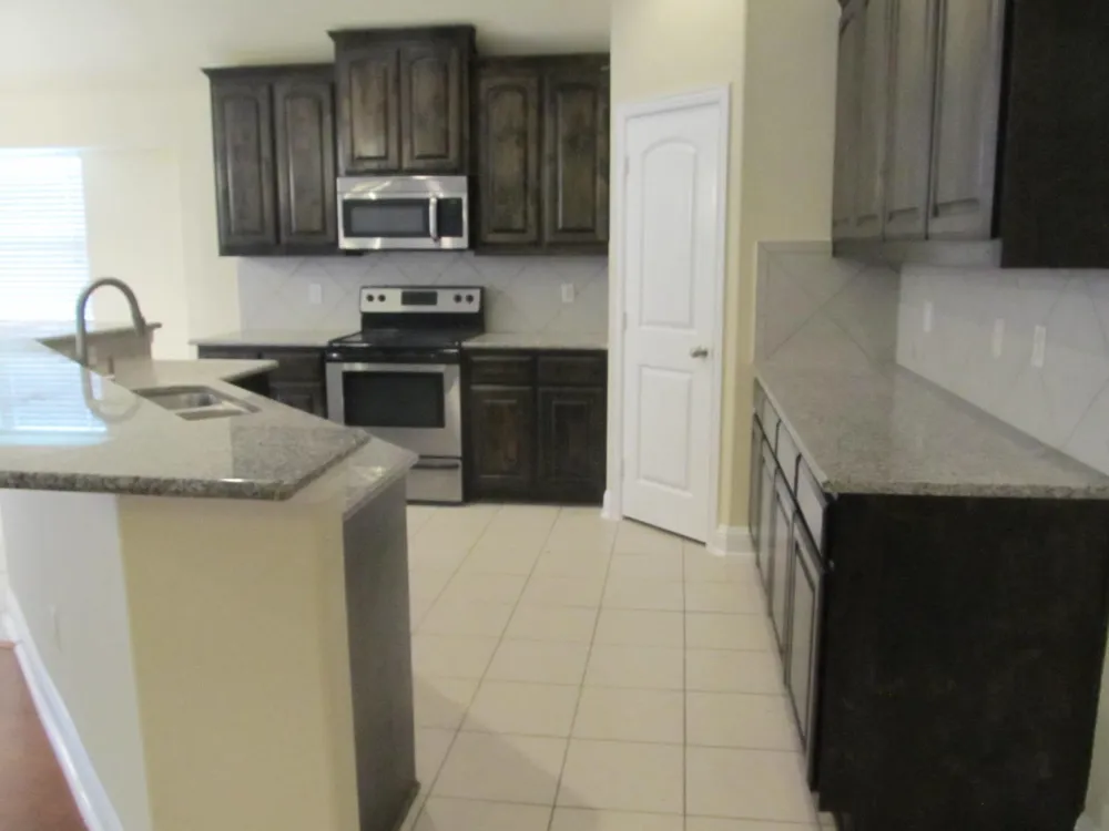 4024 Eric Drive Heartland, TX 75126