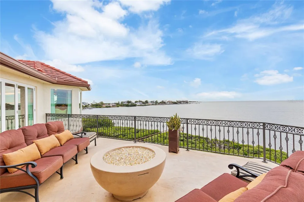 2115 ALEXIS COURT Tarpon Springs, FL 34689