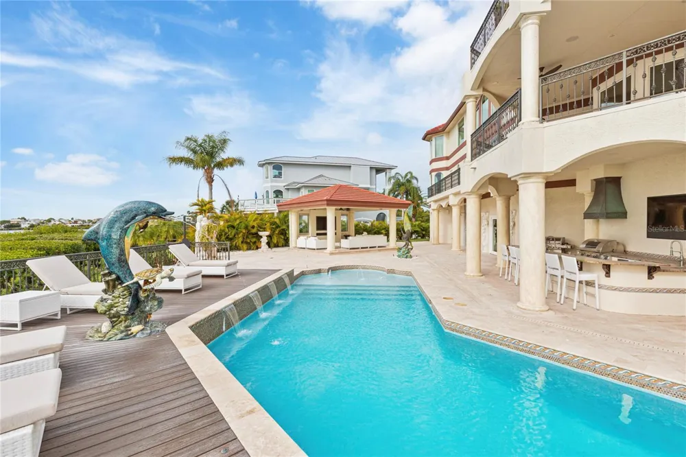 2115 ALEXIS COURT Tarpon Springs, FL 34689