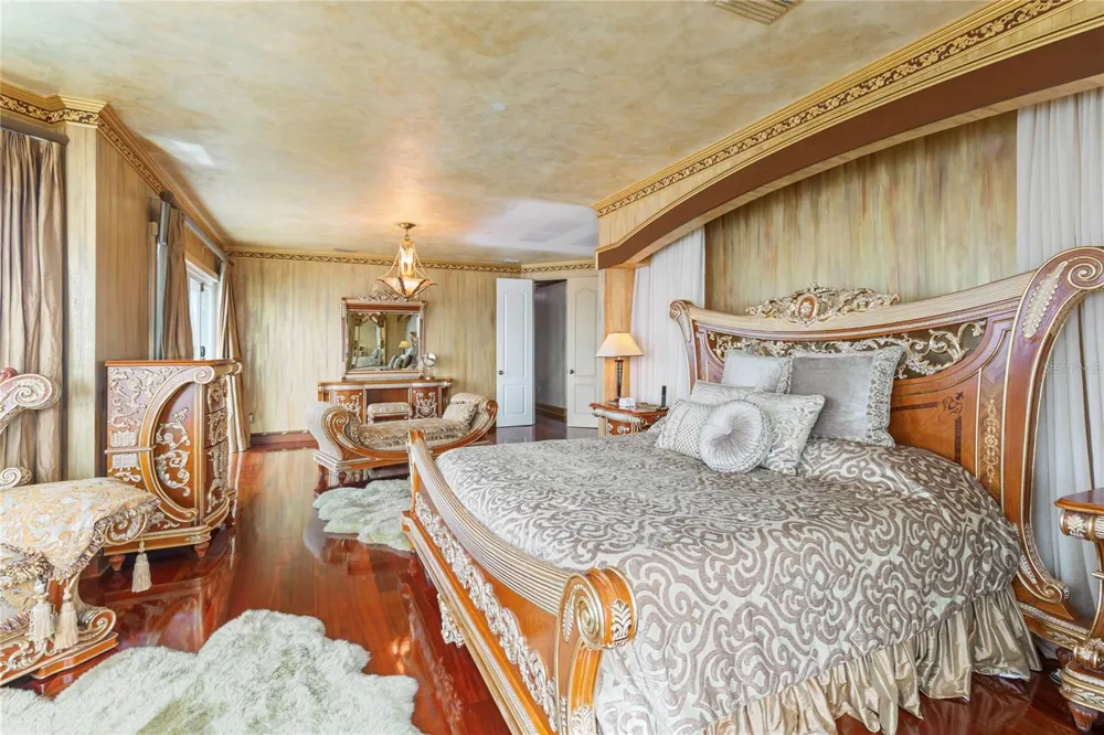 2115 ALEXIS COURT Tarpon Springs, FL 34689