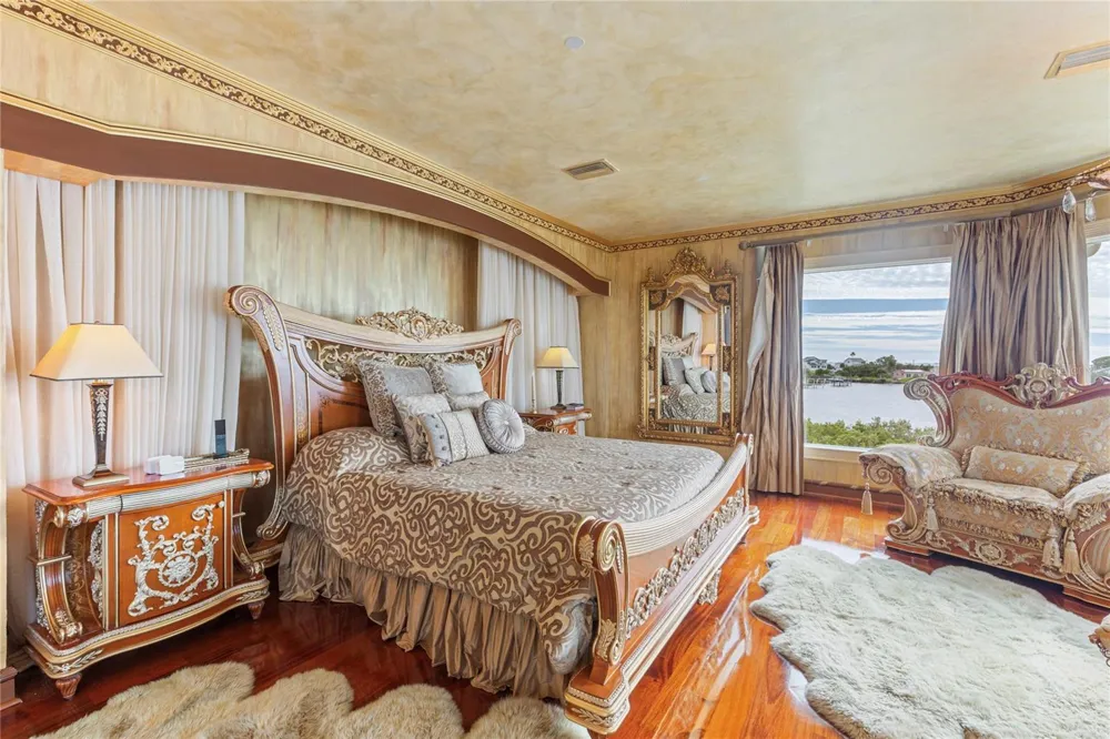 2115 ALEXIS COURT Tarpon Springs, FL 34689