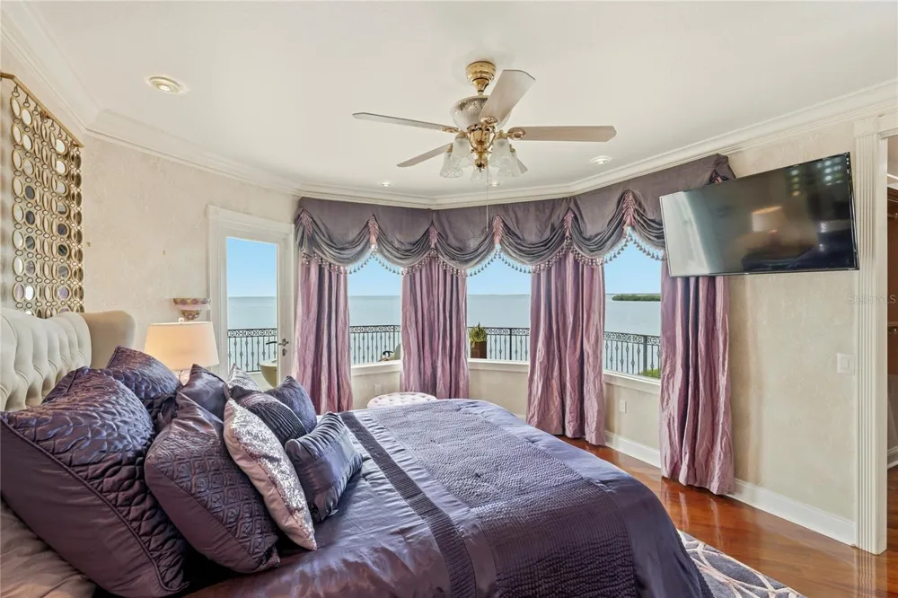 2115 ALEXIS COURT Tarpon Springs, FL 34689