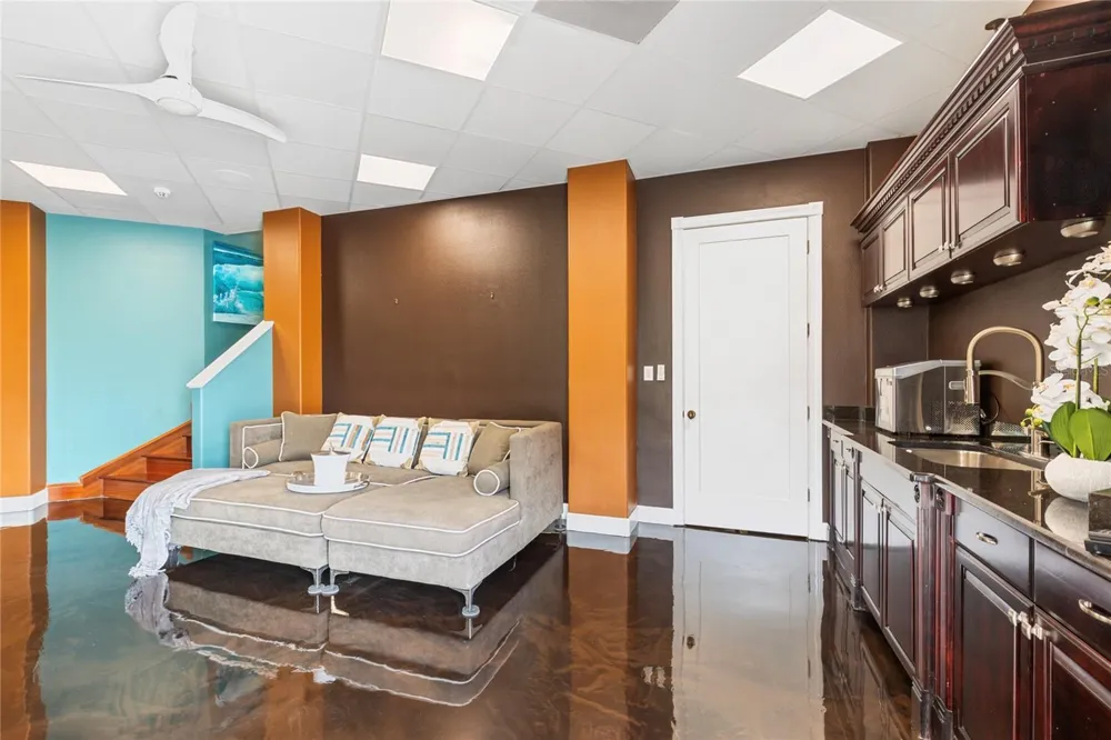 2115 ALEXIS COURT Tarpon Springs, FL 34689