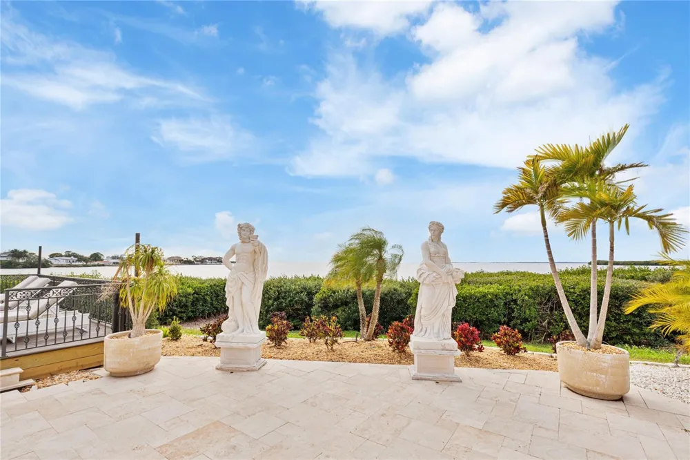 2115 ALEXIS COURT Tarpon Springs, FL 34689
