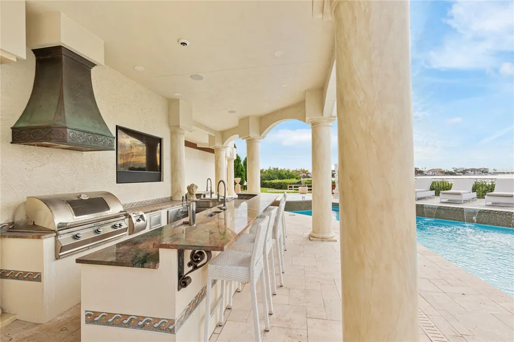 2115 ALEXIS COURT Tarpon Springs, FL 34689