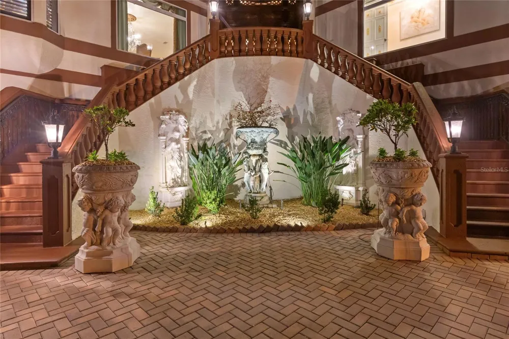 2115 ALEXIS COURT Tarpon Springs, FL 34689